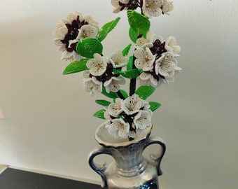 arreglo floral de flor de cerezo rama de flor flores de cuentas francesas