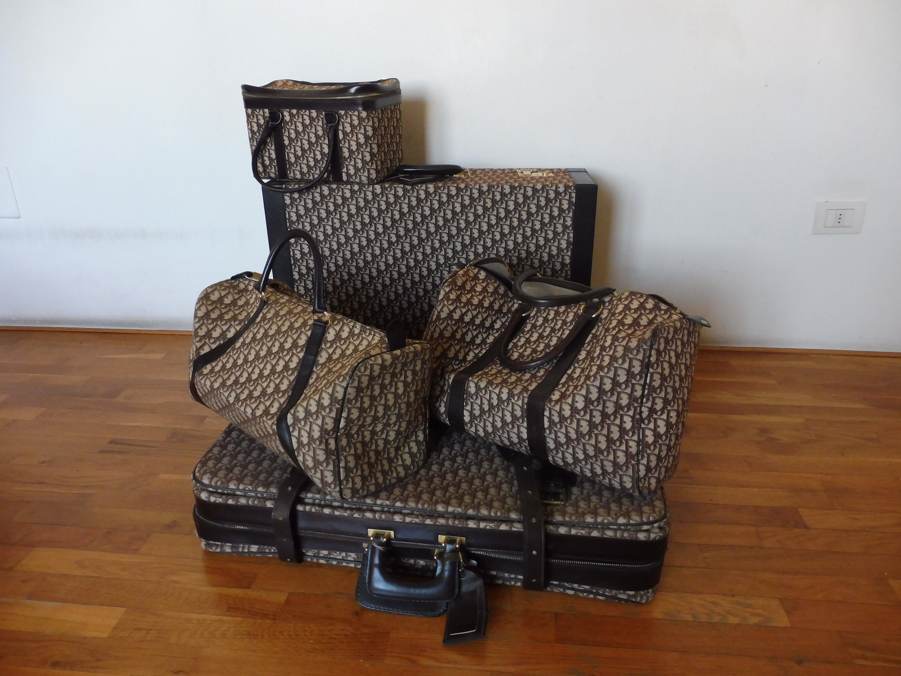 goyard luggage set