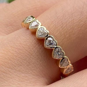 Conjunto de moldura de diamante Cz com corte de coração branco | Presente de aniversário para ela | Faixa de ouro maciço | Aliança de casamento para eternidade completa | Pulseira de prata esterlina