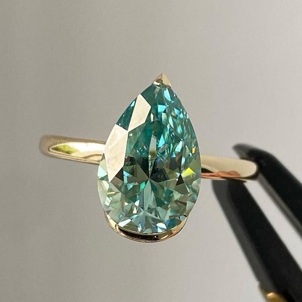 Sapphire Green Pear Cut Moissanite Solitaire Diamond Ring | Solid Gold Ring | Promise Ring Gift for Her | Anniversary Ring For Women