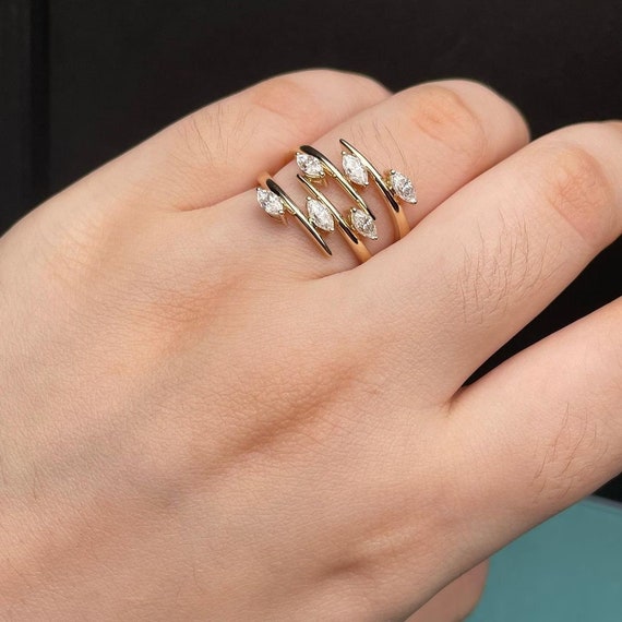 Sterling Silver Marquise cut Spiral ring - Available in 8 Stones Sterling Silver Marquise cut Spiral ring - Available in 8 Stones