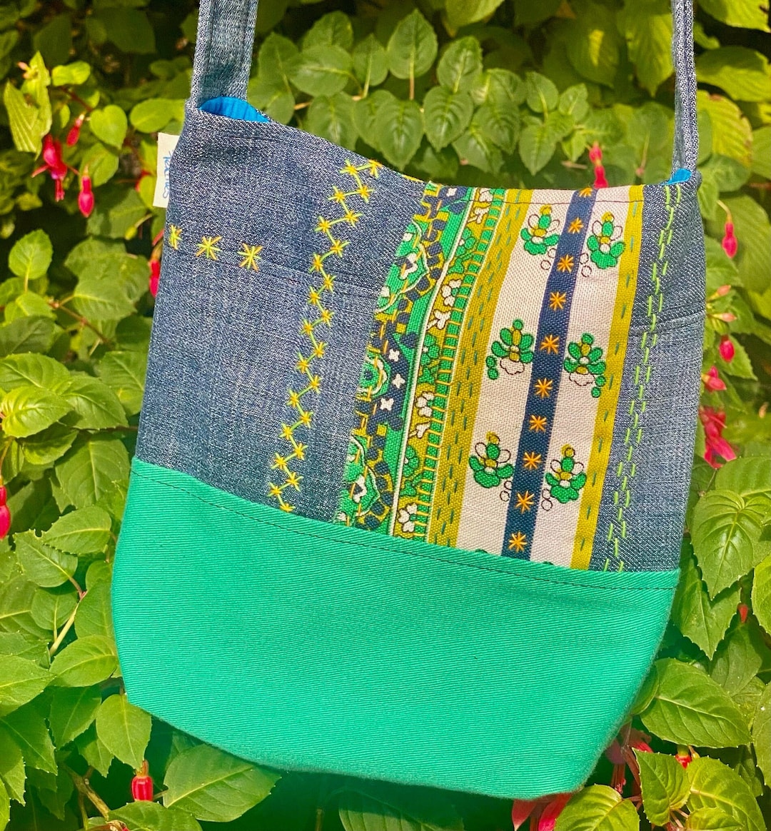 Cross Body Bag. Shoulder Bag. Sashiko, Boro, Patchwork, Handmade From