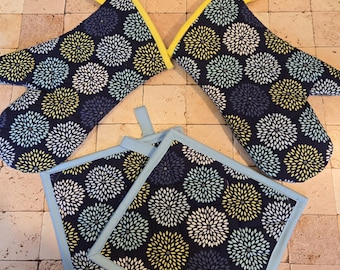 Starburst Collection Essentials Kitchen Bundle –Quilted Oven Mitt & Potholder Set - Modern Kitchen Decor