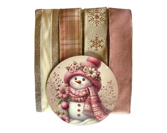 Kerstkranspakket met sneeuwpop in blushroze en goud | Elegant winterbordje en lintenset | Knutselbenodigdheden voor een kerstkrans | Feestelijke decoratieset