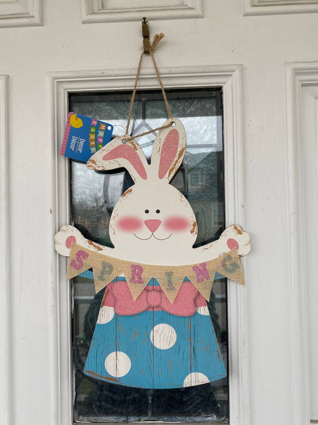 Decoratieve hangende vogels voor de lente en Pasen
