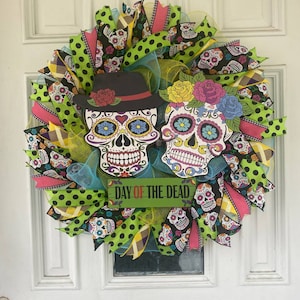 Day of the Dead Wreath, Sugar Skull Couple Decor, Los Dias De Los Muertes Celebration Decoration, Mexican Holiday Party Decor