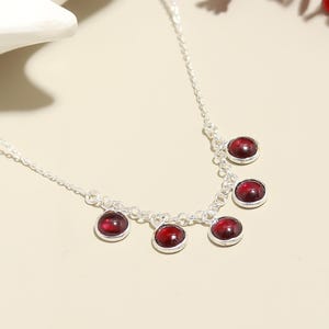 Facettierte Granat Halskette, Handgemachte Silber Halskette, Natürliche Granat Halskette, Femininer Kristall Schmuck, Januar Birthstone Geschenk für Sie