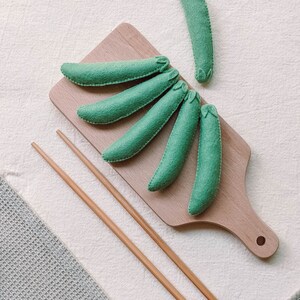 Felt Pea Pod – Playtime Fun is in Store! Pretend Breakfast Food, Toy Kitchen Foods, Kids Toy, Play Restaurant, Educational Toy, Montessori
