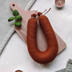 Realistische Filz Räuchersalami - Perfekt für die Playtime Charcuterie! Wurst, Pretend Frühstück Essen, Küche, Restaurant, Markt, Montessori