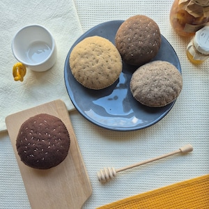 Freshly Baked Felt Bun – Perfect for Pretend Play! Pretend Play Breakfast Food, Toy Kitchen, Restaurant, Shop, Market