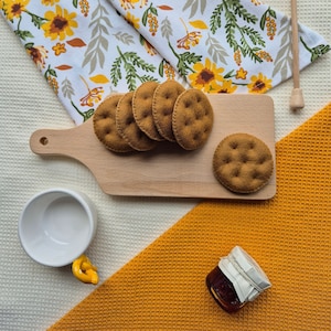 Classic Felt Cream Cracker – Perfect for Playtime Snacking! Pretend Play Breakfast, Kitchen, Play Restaurant, Educational Toy, Montessori