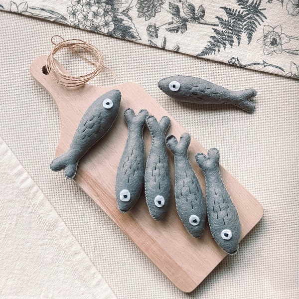 Realistic Felt Anchovy – A Salty Surprise for Playtime! Pretend Play Breakfast Food, Toy Kitchen, Restaurant, Educational, Montessori food