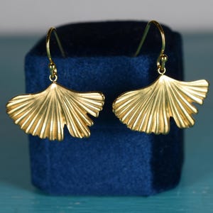 Gold Ginkgo Leaf Dangle Earrings: Elegant Brass Jewelry