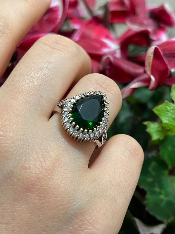 Statement Oval Shape Sterling Silver Malachite Ring, Green Stone Ring, –  Its Ambra