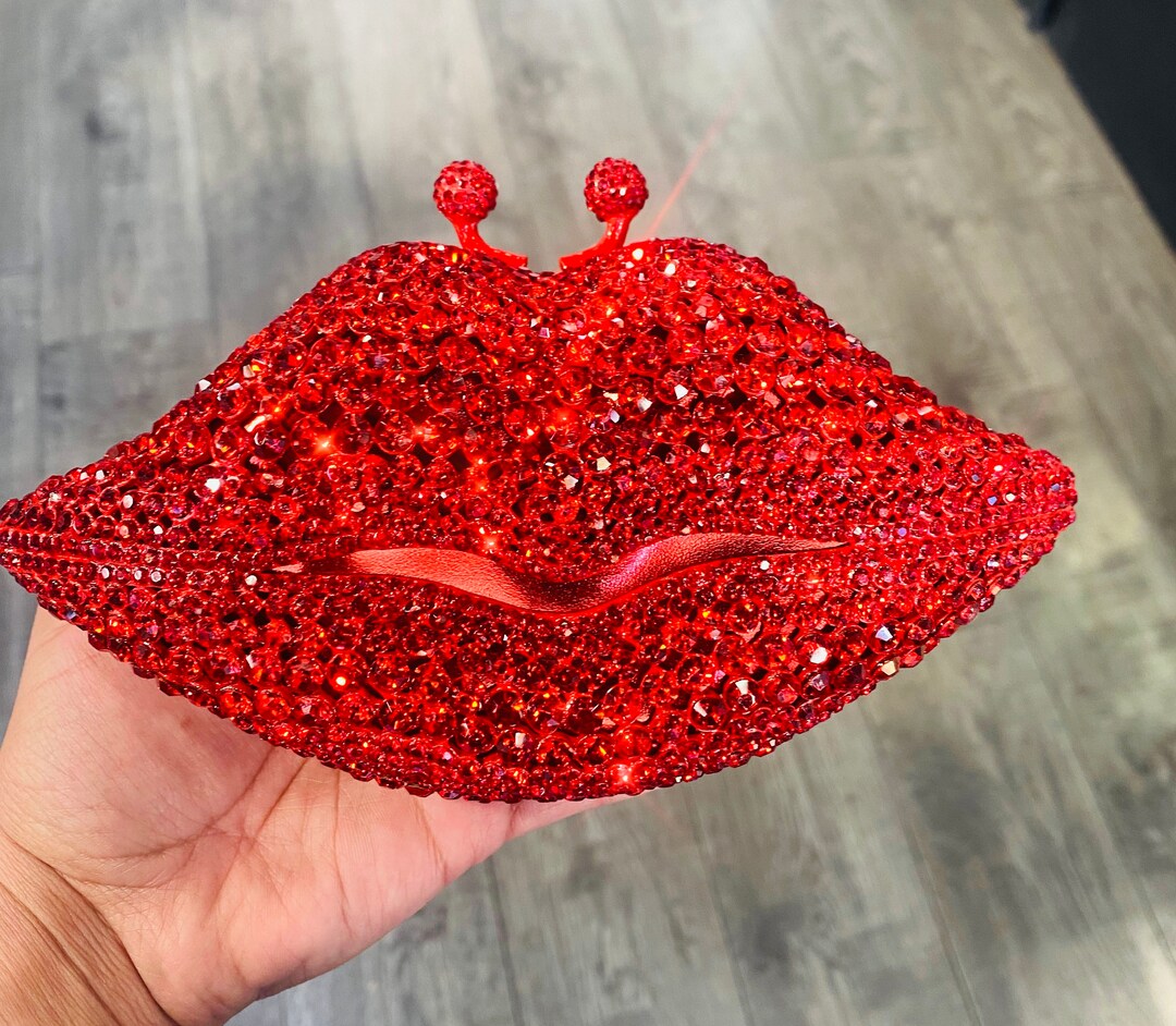 Lip Clutch - Crystal Red