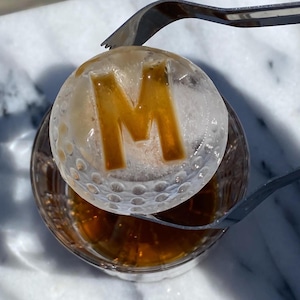 Personalized Golf Ball Ice Mold | Custom Silicone Mold for Whiskey | Groomsmen Gift, Father&#39;s Day, Retirement, Golf Lover Gift | Ice Tray
