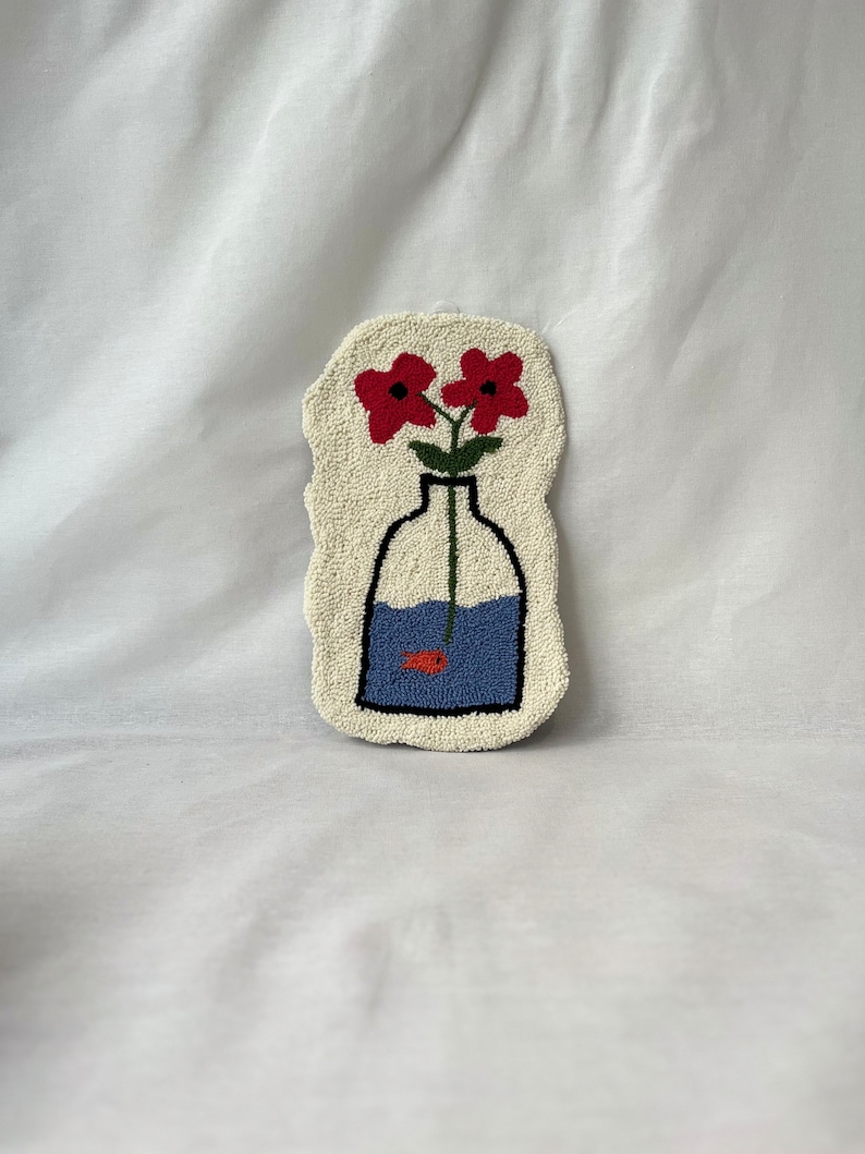 Gift For Girlfriend Or Wife, Minimalist Housewarming Gift, Handmade Flowers Wall Hanging, Soft Minimalist Wall Decor, Red Green Flowers image 10