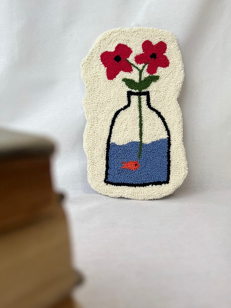 Gift For Girlfriend Or Wife, Minimalist Housewarming Gift, Handmade Flowers Wall Hanging, Soft Minimalist Wall Decor, Red Green Flowers image 6