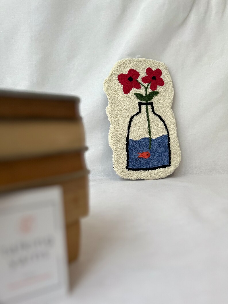 Gift For Girlfriend Or Wife, Minimalist Housewarming Gift, Handmade Flowers Wall Hanging, Soft Minimalist Wall Decor, Red Green Flowers image 8