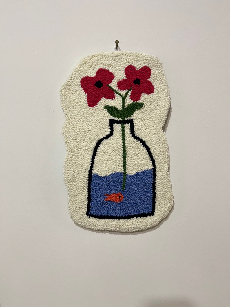 Gift For Girlfriend Or Wife, Minimalist Housewarming Gift, Handmade Flowers Wall Hanging, Soft Minimalist Wall Decor, Red Green Flowers image 7