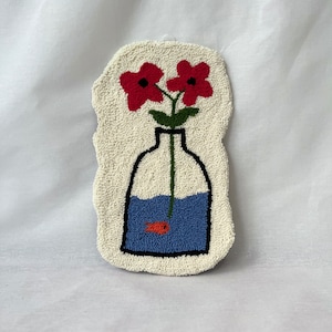 Gift For Girlfriend Or Wife, Minimalist Housewarming Gift, Handmade Flowers Wall Hanging, Soft Minimalist Wall Decor, Red Green Flowers image 1