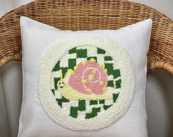 Kids Room Cushion, New Baby Gift, Tufting Punch Needle With Snail Motif, Funny Colorful Cushion Cover, Embroidered Cushion