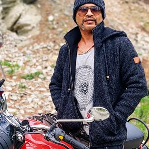 Men&#39;s Wool Knit Hooded Cardigan: Lined Zipper Jacket