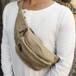 Sac banane en fibre d'ortie biologique durable et éthique tissé à la main avec bande de roulement en ortie sac à bandoulière pour femme homme sac banane respectueux de l'environnement