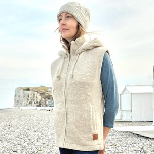 Gilet con cappuccio in lana fatto a mano: gilet invernale unisex foderato in pile