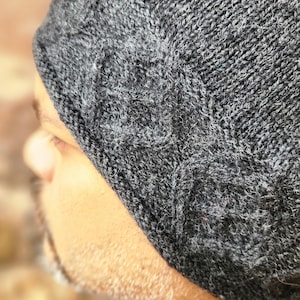 Chunky Cable Knit Hat for Men – Thick Wool Beanie, Ribbed Fisherman Cap in Ecru & Charcoal Black – Handmade Warm Winter Skull Cap