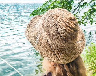 Chapeau élégant en chanvre au crochet : l'accessoire éthique parfait pour les femmes