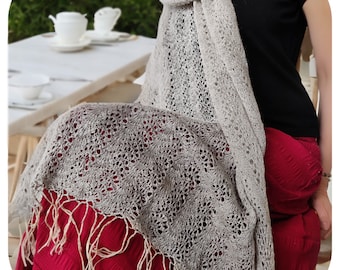 Châle tricoté main en fil d'ortie tissu naturel motif dentelle Châle bohème pièce unique toutes saisons