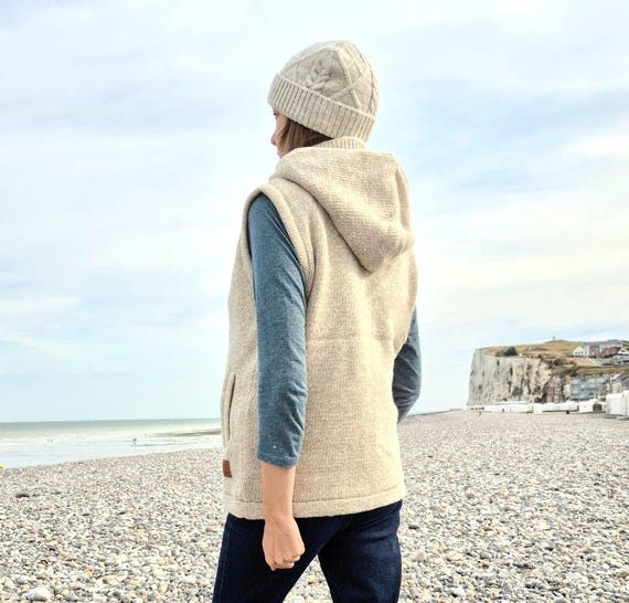 Handmade Wool Vest Hoodie: Polar Fleece Lined Sleeveless Gilet