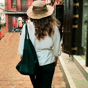 Handwoven Hemp Sun Hat: Ethical Summer Beach Protection image 7