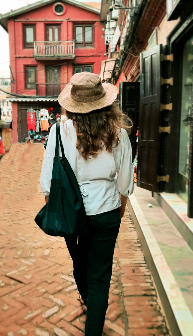 Handwoven Hemp Sun Hat: Ethical Summer Beach Protection image 7