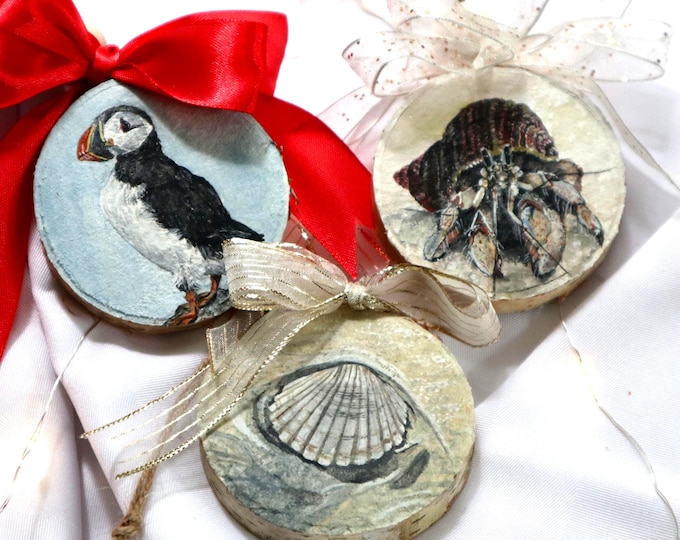 Handmade Ornaments, Watercolor Painting on Birch Slice, Original Art, One of a kind Christmas Decoration, Puffin, Hermit Crab, Scallop Shell