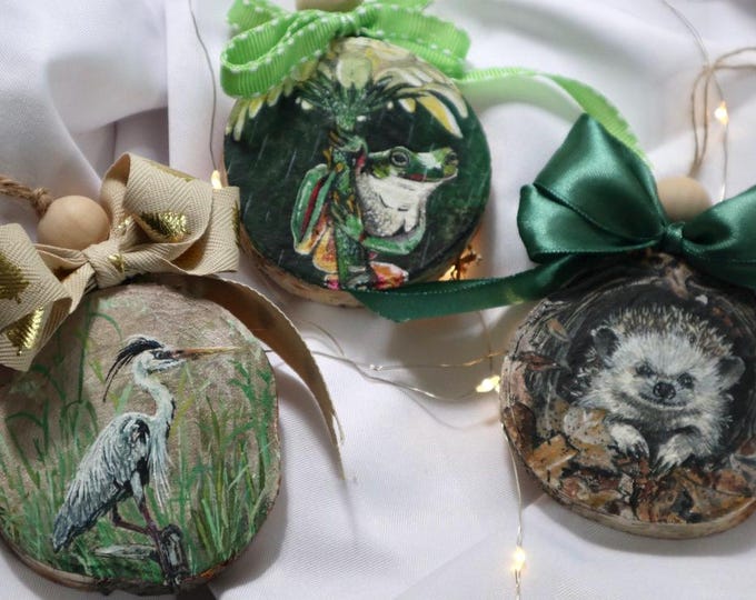 Handmade Ornaments, Watercolor Painting on Birch Slice, Original Art, One of a kind Christmas Decoration, Frog, Crane, Hedgehog