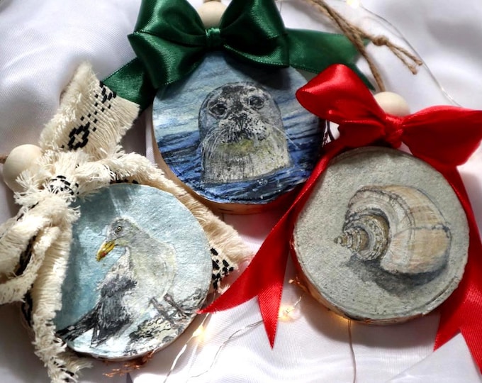 Handmade Ornaments, Watercolor Painting on Birch Slice, Original Art, One of a kind Christmas Decoration, Seagull, Shell, Seal