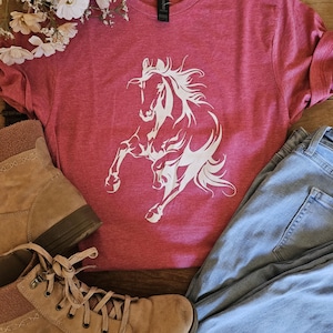 Boho Horse Running T-shirt, Horse Lover Shirts, Equestrian Girl T-shirt, Horse Shirts, Horse Lover Gifts, Unique Gift for Horse Girl zdjęcie 1