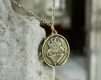 Silverkorshalsband med hjärtformad helig eld, kärlekshalsband, religiöst halsband, silverkorshalsband, mors dag-present, present till henne och honom