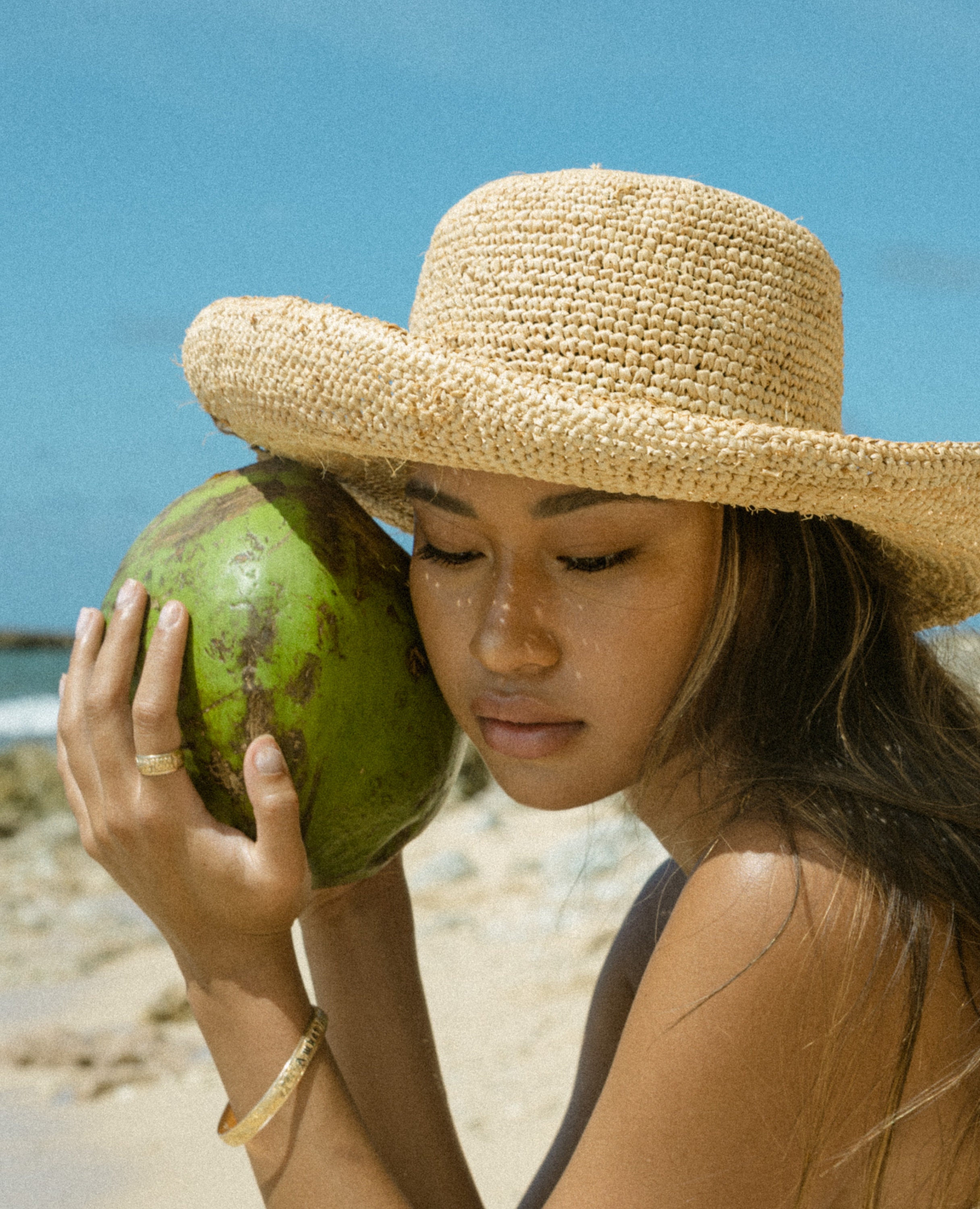 Maui Mini Raffia Bucket Hat - NWT Packable Raffia Bucket Hat – Hat Attack New York main image 4