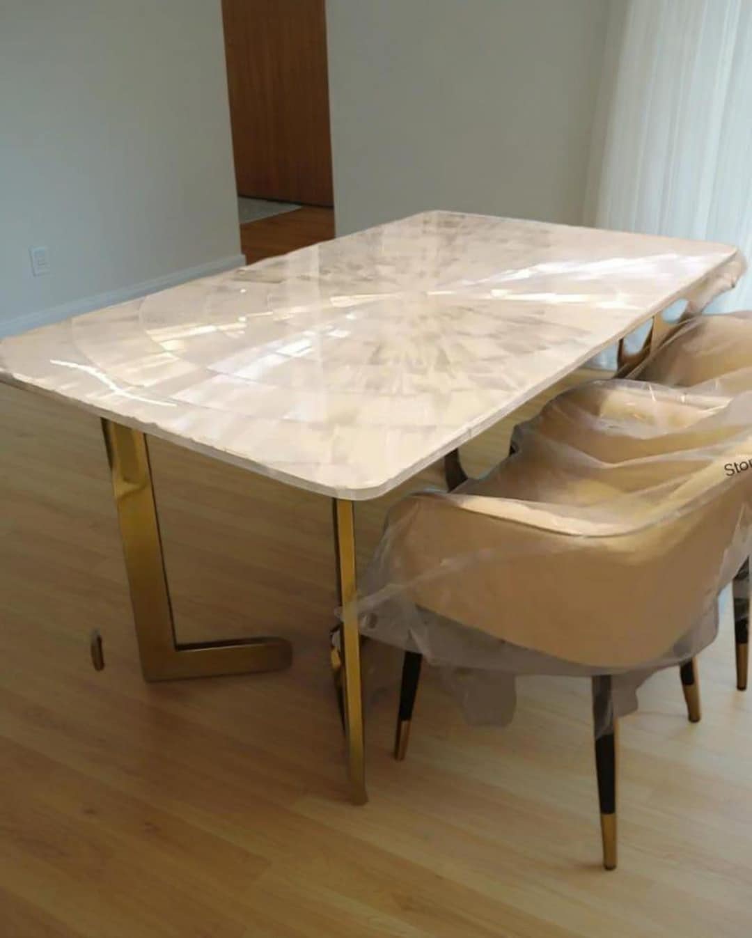 ピンクオニキスの、テーブル アフロディーテ センターテーブル ピンクオニキス天板｜センター