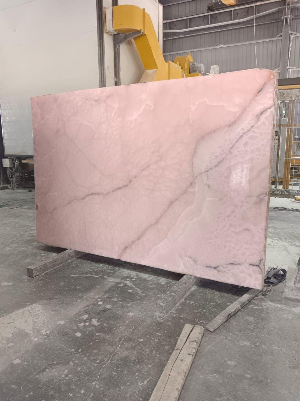 手作りのピンクオニキスコーヒーテーブル、インレイ大理石リビング