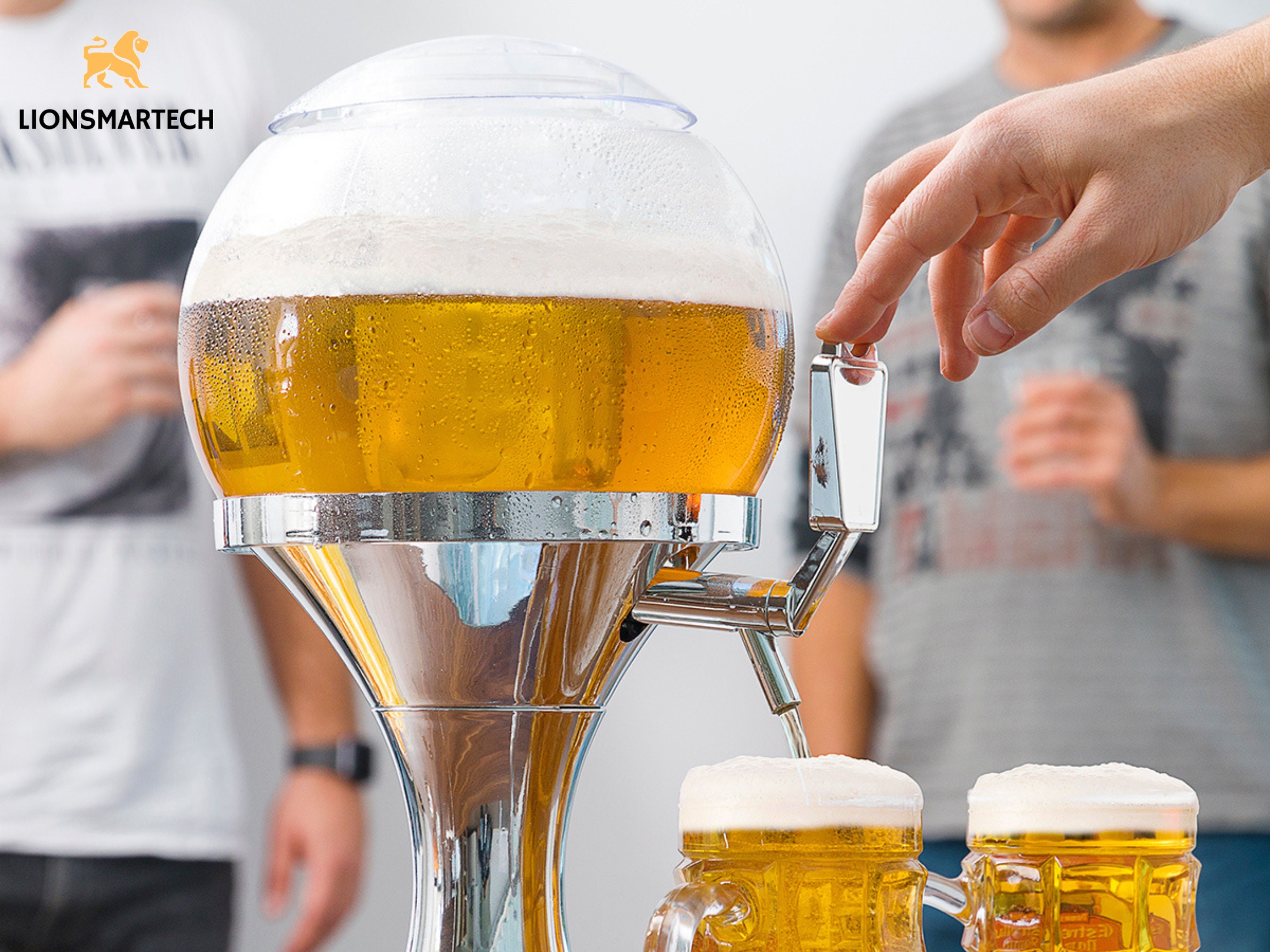 фруктовые и овощные соки. напитки общественного питания. кулер пиво. завтрак шведский стол в гостинице. напитки общественного питания.