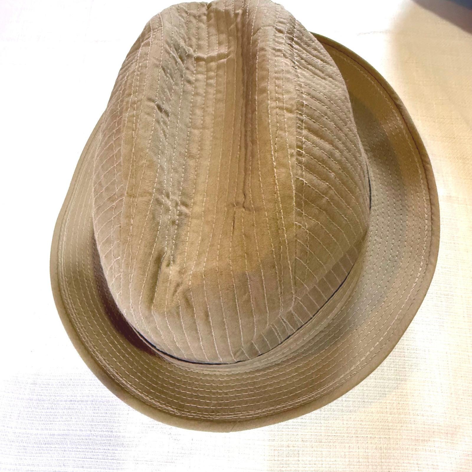 London Fog Striped Lining Hat in Tan and Black Vintage London Fog Straw Hat With Leather Hat Band Size  main image 4
