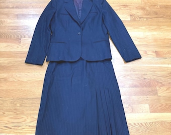 Pacesetter Navy Blue Pinstripe Pure Wool Skirt Suit Set Size 12 Made in Korea