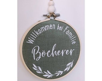 Stickrahmen | Türschmuck | Willkommensschild | Familienschild | Geschenk | Einzug | Einzugsgeschenk | Mitbringsel | Deko | Dekoration |