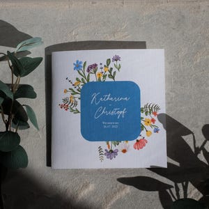 Hochzeitseinladung mit sommerlichem Blumenmotiv – florale Karte für eure Trauung – Boho & romantisch
