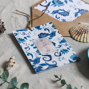 Mediterrane Hochzeitseinladung im Chinoiserie-Stil | Einladungskarte mit Transparentpapier & gemustertem Inlay
