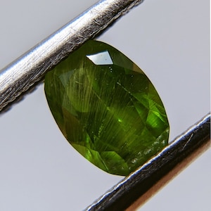 Natural Demantoid Garnet 1.095 ct – Ural Mountains Russia – Oval Cut Rare Green Loose Gemstone